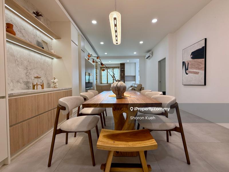 Rumah Bandar untuk Dijual di Batu Kawah New Township, Kuching oleh Sharon Kueh - Lower Unit: Dining Room - iProperty.com.my