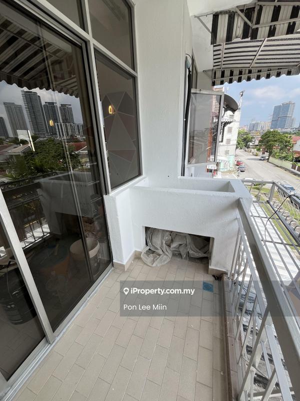 Pangsapuri untuk Disewa di Manor Apartment oleh Pon Lee Miin - Balcony - iProperty.com.my