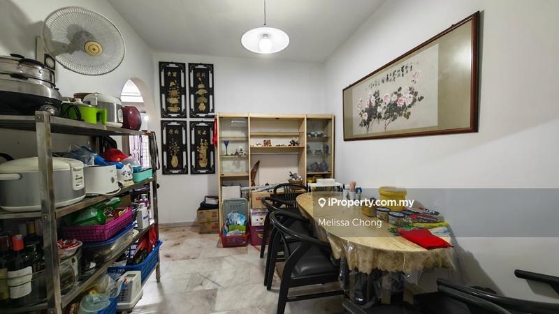 Rumah Teres untuk Dijual di Taman Serdang Raya, Seri Kembangan oleh Melissa Chong - iProperty.com.my