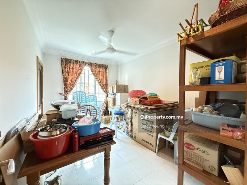 Bungalow House for Sale in Country Heights, Kajang by Stacy Young - iProperty.com.my