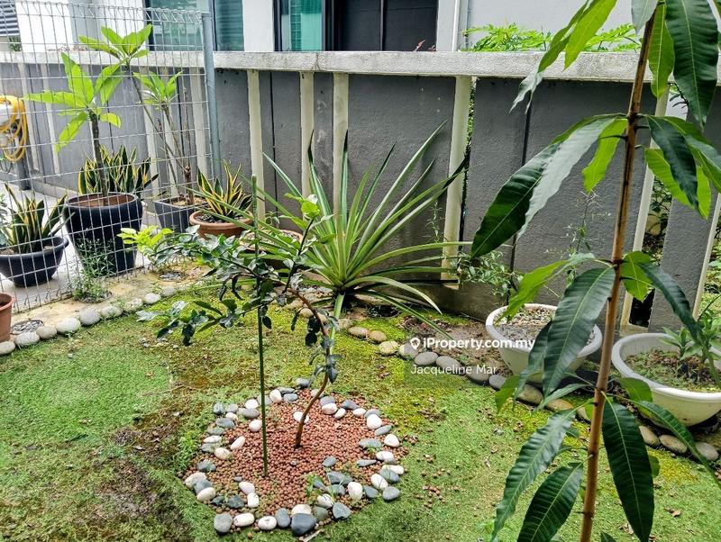 Rumah Berkembar untuk Dijual di Serdang, Seri Kembangan oleh Jacqueline Mar - iProperty.com.my