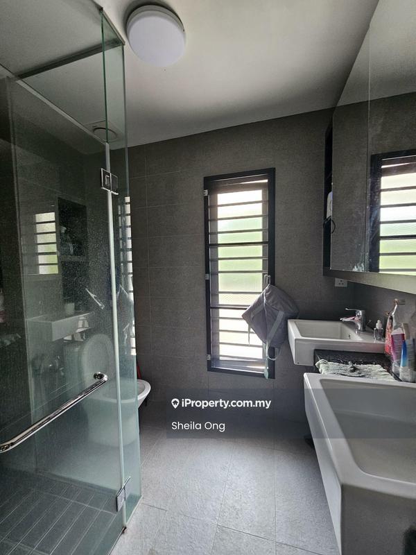 Rumah Teres 2-Tingkat untuk Dijual di Bandar Kinrara Seksyen 8, Bandar Kinrara oleh Sheila Ong - Bathroom - iProperty.com.my