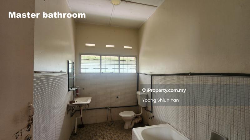 Bungalow House untuk Dijual di Kampung Bandar Hilir, Melaka City oleh Yoong Shiun Yan - Bathroom - iProperty.com.my