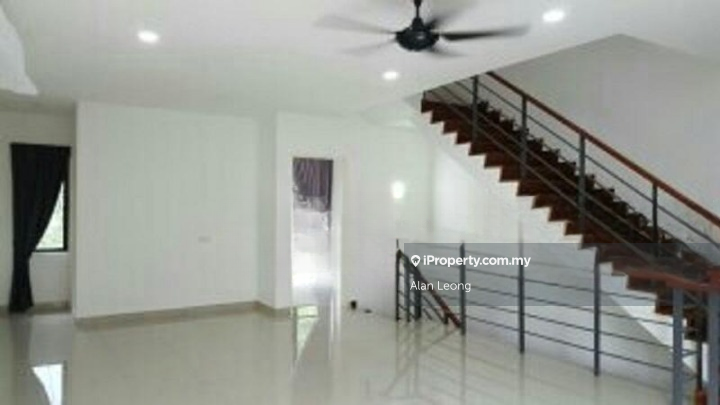 Rumah Berkembar untuk Dijual di Taman Equine, Seri Kembangan oleh Alan Leong - iProperty.com.my