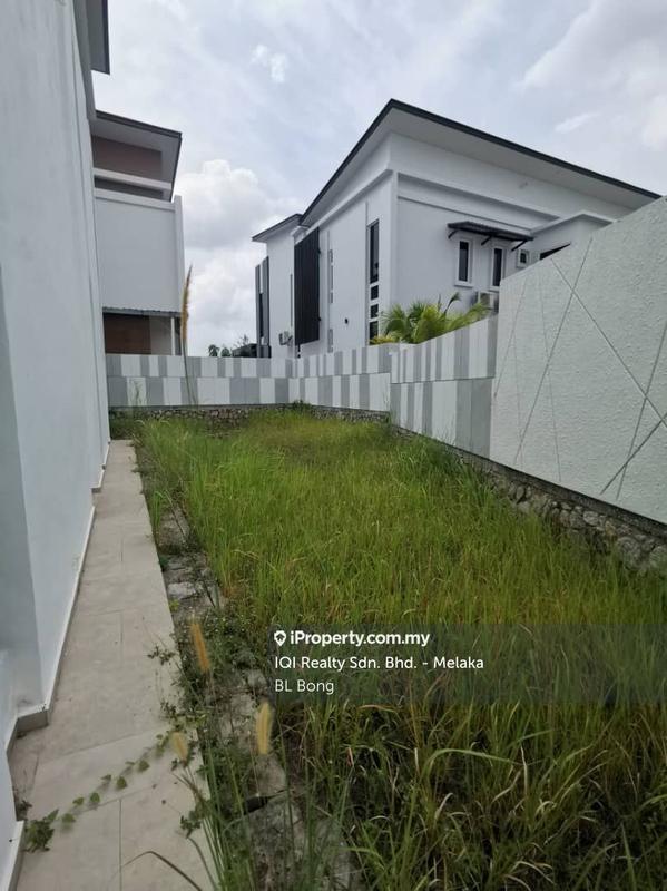Banglo untuk Dijual di Taman Saujana Heights, Bukit Katil oleh BL Bong - iProperty.com.my