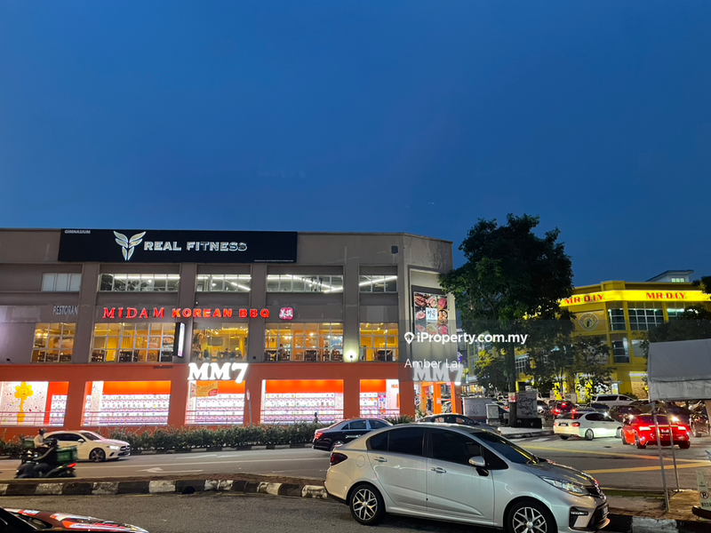 For Rent - 3 Storey Corner Shop