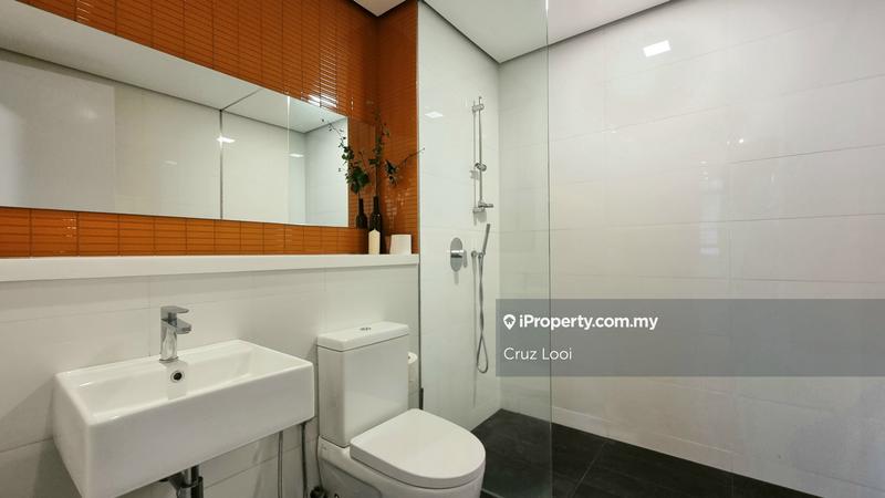 For Rent - Arcoris SOHO