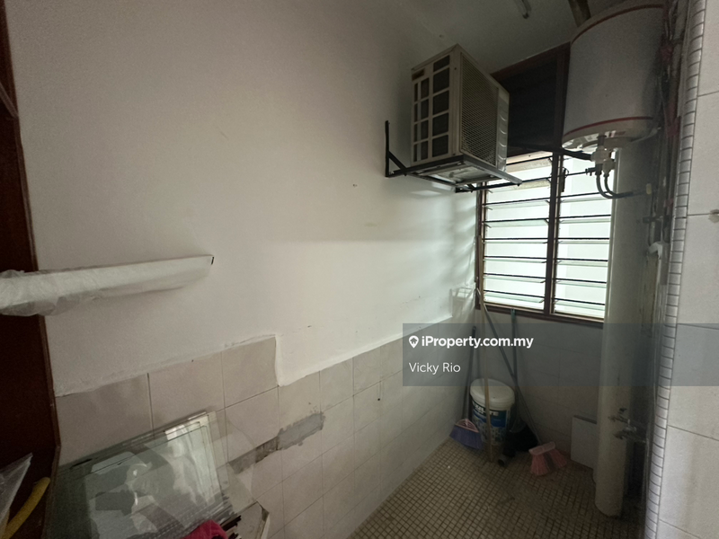 Kondominium untuk Dijual di Palm Court Condominium oleh Vicky Rio - iProperty.com.my