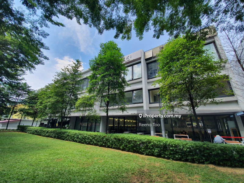 For Sale - The Hub SS2