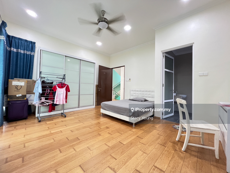 Bungalow House for Sale in Bandar Tun Hussein Onn Lake Valley Avenue 4, Cheras by Stacy Young - iProperty.com.my