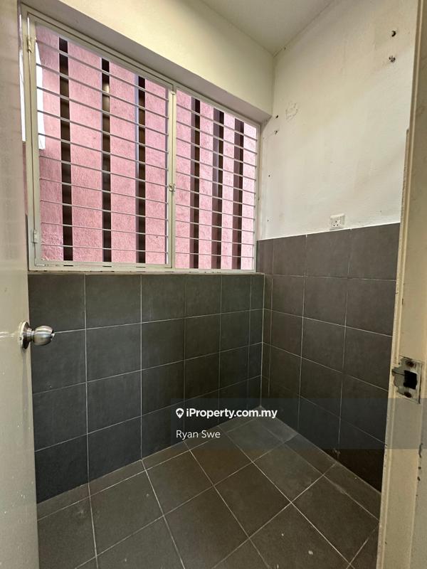 Kediaman Servis untuk Dijual di Putra One Residence oleh Ryan Swe - iProperty.com.my