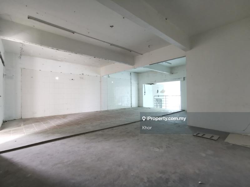 For Rent - Alma Shop Office Facing Main Road High Exposure 1st Floor