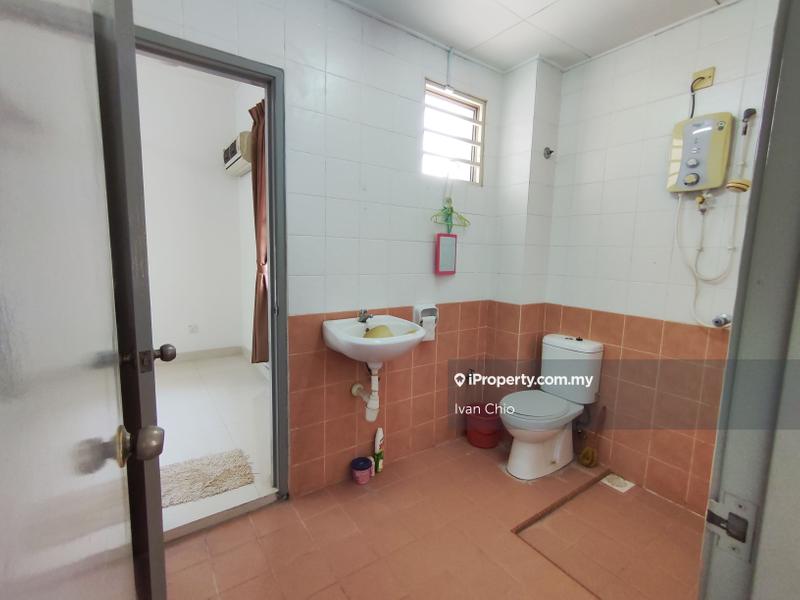 Rumah Berkembar untuk Dijual di Taman Kipark, Puchong oleh Angel Lin - iProperty.com.my
