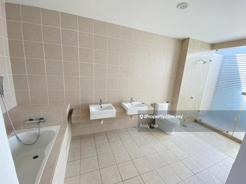 Rumah Teres 3-Tingkat untuk Dijual di Bandar Country Homes, Rawang oleh Andy Yap - iProperty.com.my