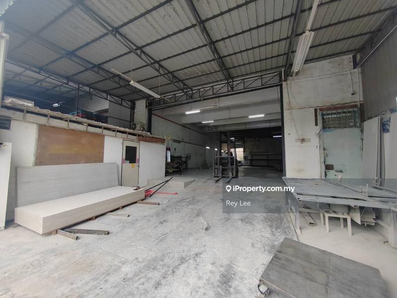 For Rent - 1.5 storey Terrace Factory, Taman Sri Yaacob