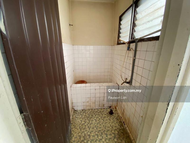 1-storey Terraced House for Sale in Taman Salak Selatan, 500m to MRT, Sri Petaling by Paulson Loh - iProperty.com.my