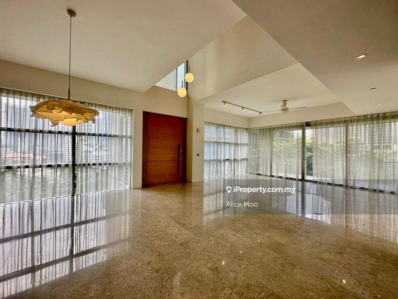 For Sale - Park Seven