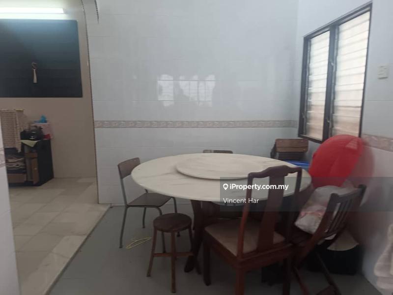 Rumah Berkembar untuk Dijual di Taman Hong Kong, Teluk Intan oleh Vincent Har - iProperty.com.my