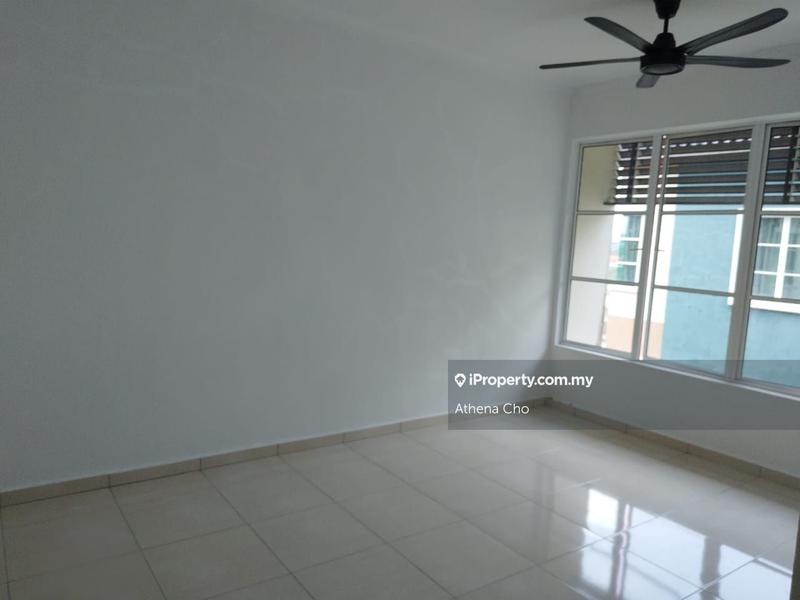 Bungalow House for Sale in Pekan Labu, Labu by Athena Cho - iProperty.com.my