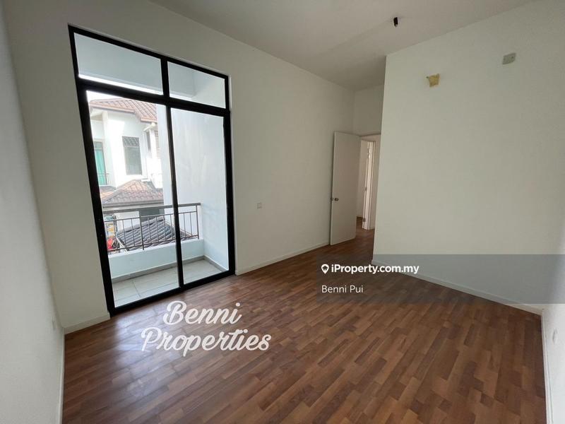 Rumah Berkembar untuk Dijual di Eco Majestic, Semenyih oleh Benni Pui - iProperty.com.my