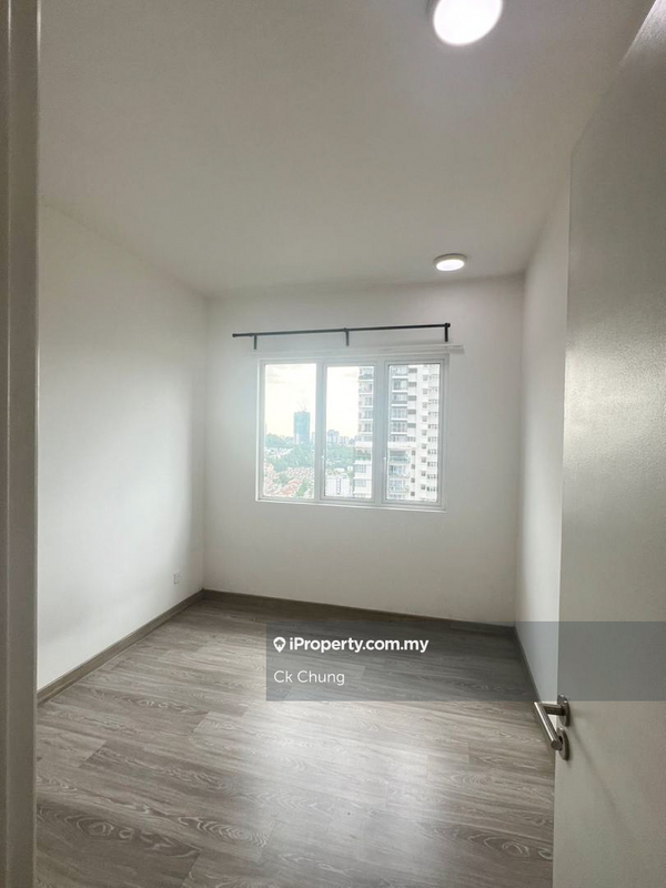 Condominium untuk Dijual di Legend Heights oleh Ck Chung - iProperty.com.my