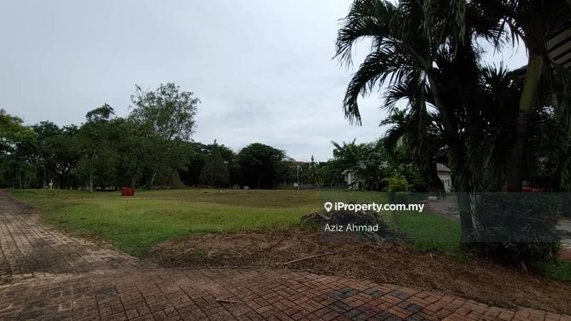 Bungalow Land for Sale in Presint 10, Putrajaya by Aziz Ahmad - iProperty.com.my