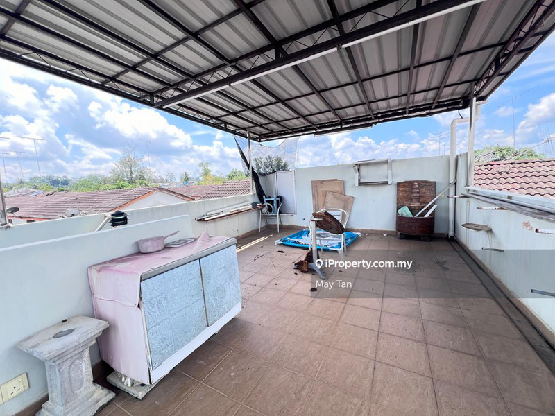 Rumah Berangkai 3 Tingkat untuk Dijual di Taman Kluang Barat, Kluang oleh May Tan - iProperty.com.my