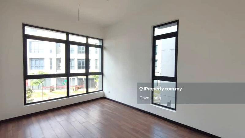 4-storey Terraced House for Sale in Taman Bukit Serdang, Seri Kembangan by Dave Liang - iProperty.com.my