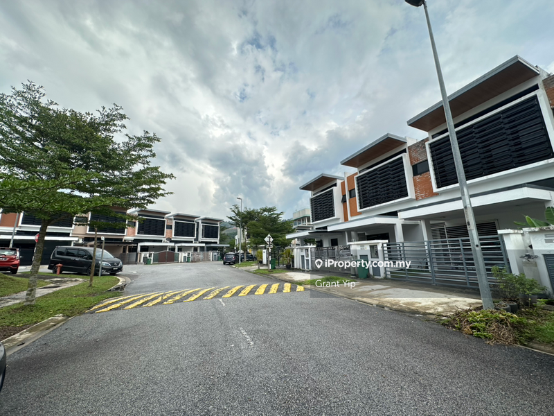 2.5-storey Terraced House for Sale in TTDI Grove, Kajang by Grant Yip - iProperty.com.my