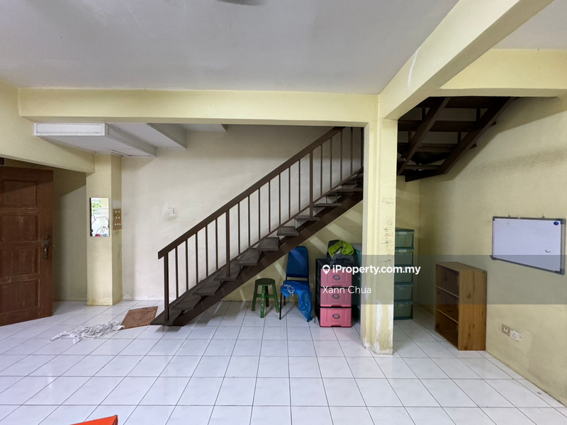 Rumah Teres 2-Tingkat untuk Dijual di Taman Pinggiran Putra, Seri Kembangan oleh Xann Chua - iProperty.com.my