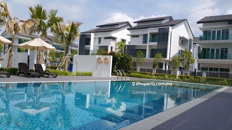 Rumah Berkembar untuk Dijual di Taman Puncak Saujana, Kajang oleh Gibson Choo - iProperty.com.my