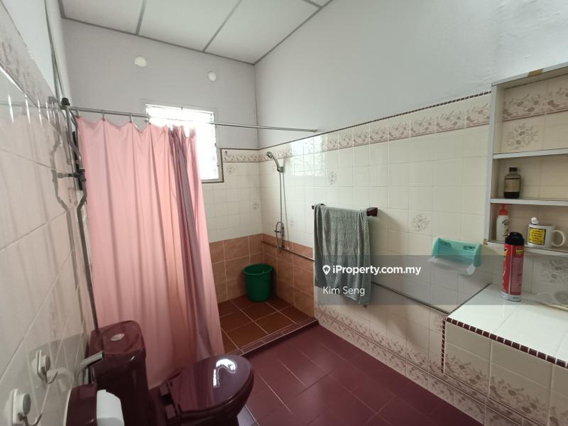 Bungalow House for Sale in Sunrise Park 11000 sqft, Kluang by Kim Seng - iProperty.com.my