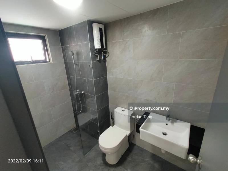 Residensi Servis untuk Disewa di Emporis oleh Jordan Tang - iProperty.com.my