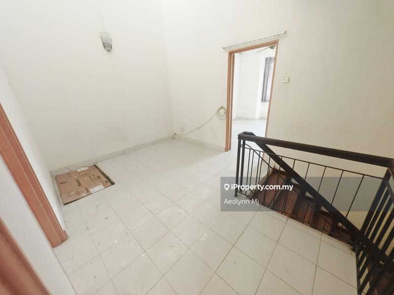 Rumah Berangkai 2 Tingkat untuk Dijual di Taman Putra Impiana, Puchong oleh Aedlynn Mj - iProperty.com.my