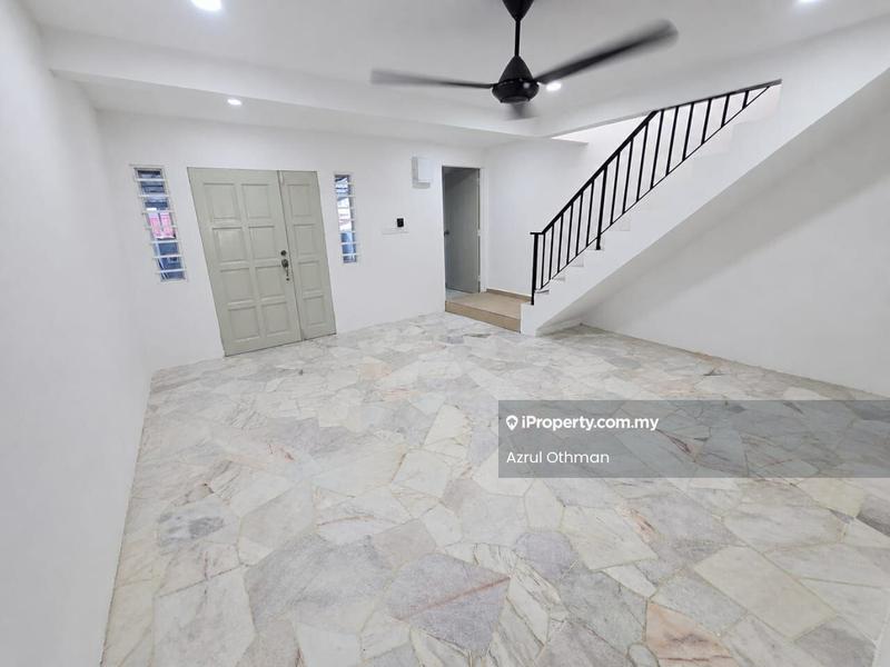 2-storey Terraced House for Sale in Bandar Seremban Selatan, Seremban by Azrul Othman - Living Room - iProperty.com.my