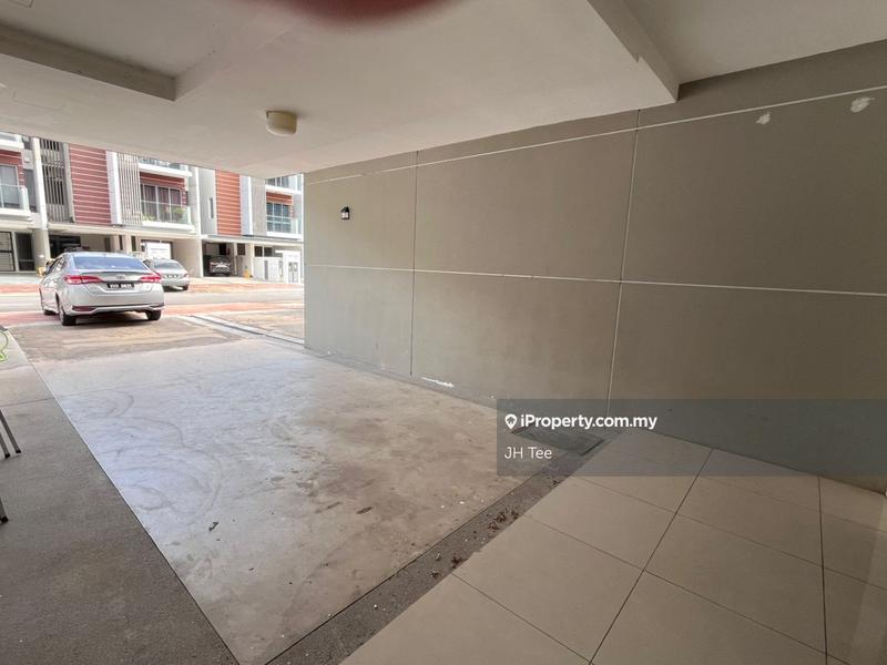 Rumah Bandar untuk Dijual di The Vale @ Sutera Damansara Damai Pj, Damansara Damai oleh JH Tee - iProperty.com.my
