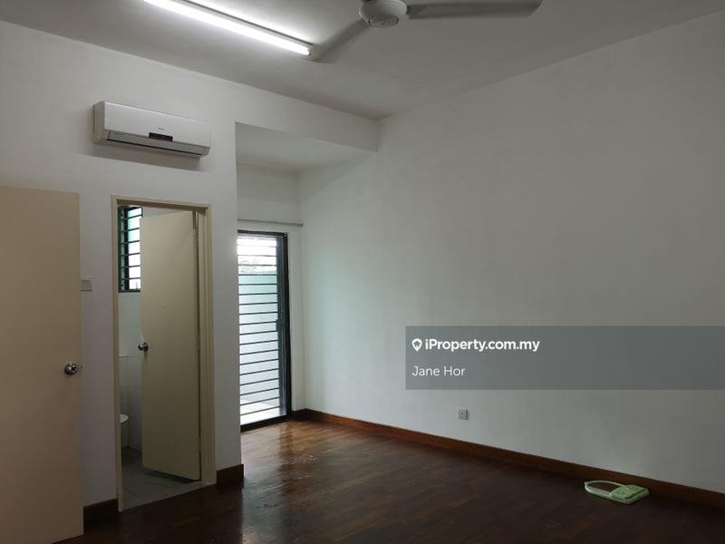 Townhouse for Sale in 16 sierra, Puchong by Jane Hor - iProperty.com.my