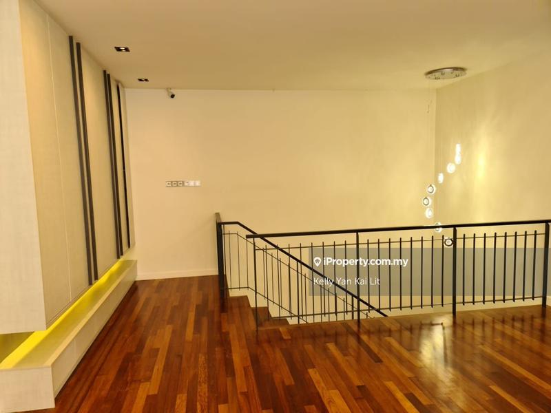 Bungalow House untuk Dijual di Taman Melawati, Ulu Kelang oleh Kelly Yan Kai Lit - Family built in cabinet, ceiling pendent light - iProperty.com.my