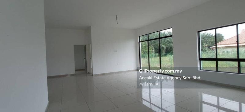 Semi-Detached House for Sale in Jalan Junid Muar, Muar by M Jamil Ali - iProperty.com.my