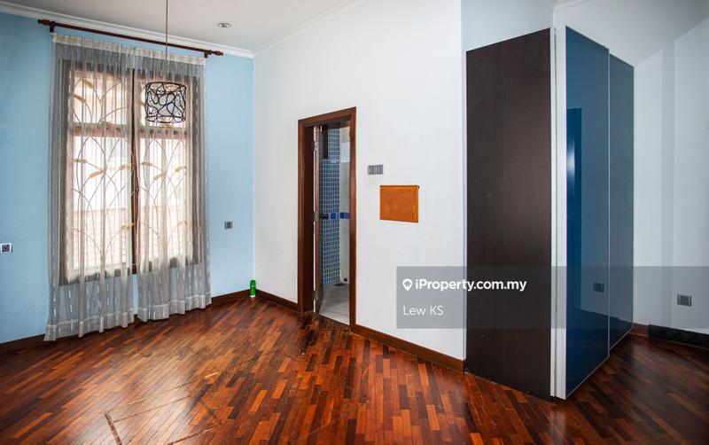 Bungalow House for Sale in Subang Alam, Shah Alam by Lew KS - iProperty.com.my