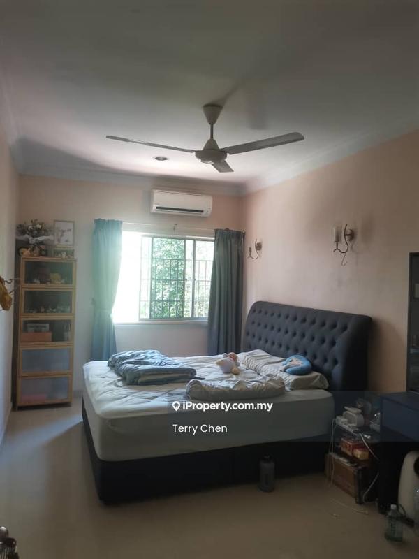 Rumah Teres untuk Dijual di Taman Serdang Jaya, Seri Kembangan oleh Terry Chen - Bedroom - iProperty.com.my