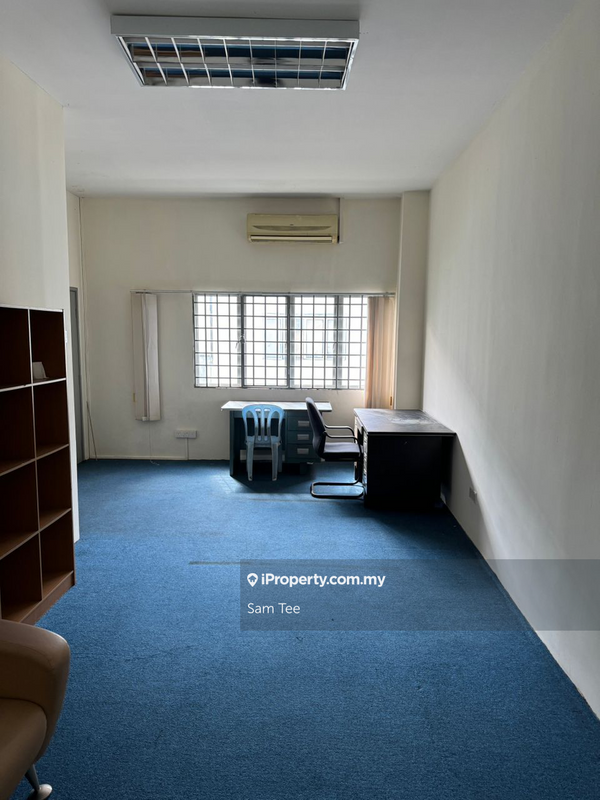 Shop / Office untuk Disewa di Kemuning Utama, Shah Alam oleh Sam Tee - iProperty.com.my