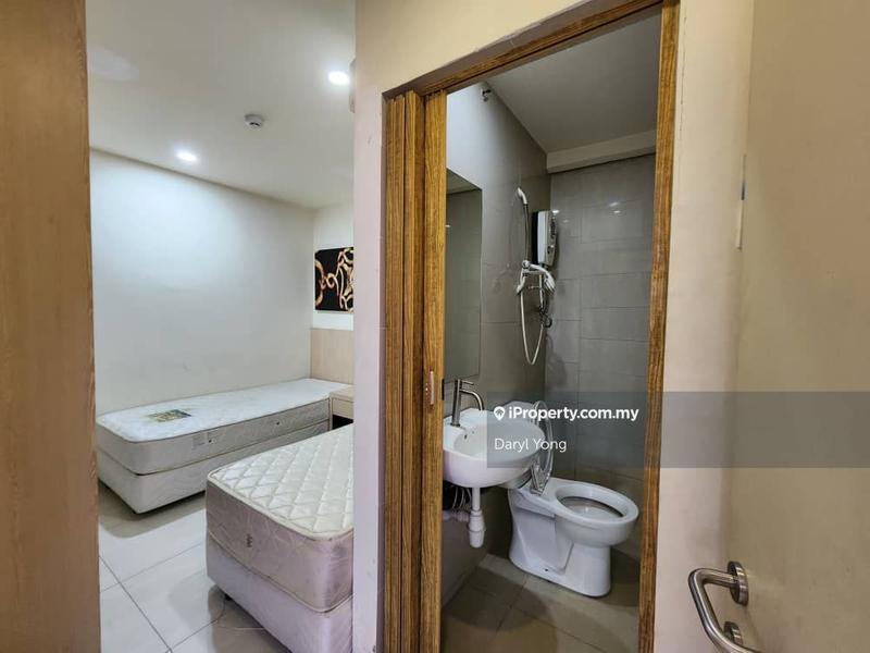 For Rent - VALUE DEAL: 4 Storey Corner lot Hotel for RENT