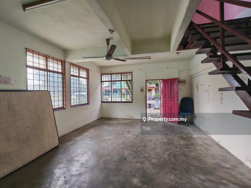 Rumah Teres 2-Tingkat untuk Dijual di Taman Datuk Thamby Chik Karim, Batu Berendam oleh Tim - iProperty.com.my
