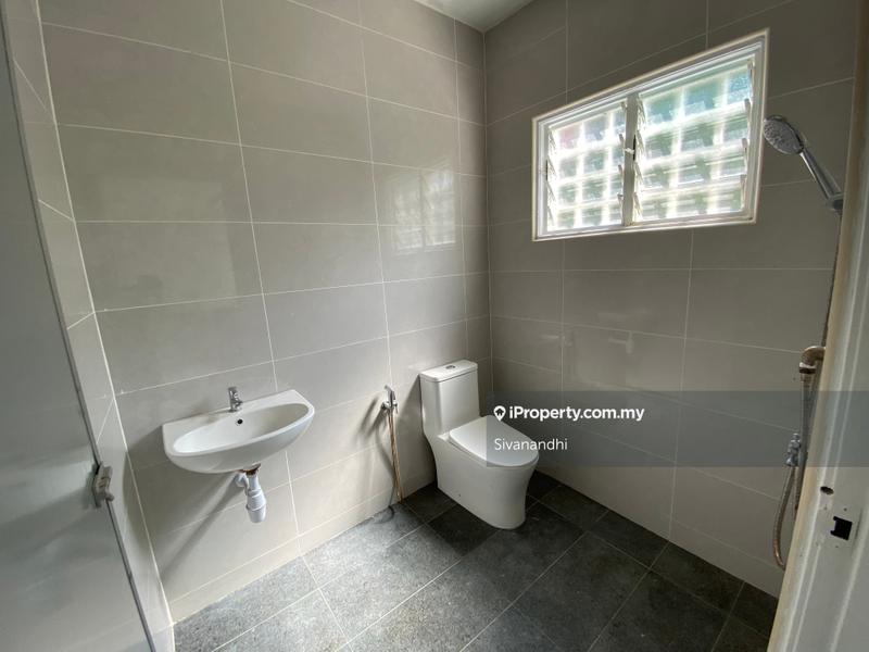 Rumah Teres 2-Tingkat untuk Dijual di Teluk Gadong, Klang oleh Sivanandhi - iProperty.com.my