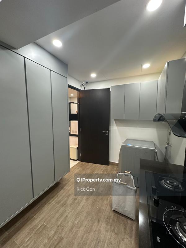 For Sale - Gurney Paragon