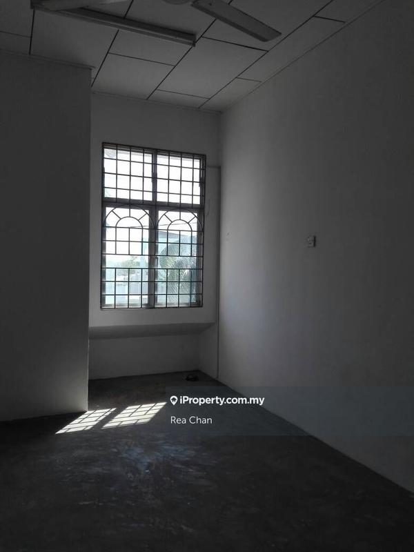 Shop-Office for Sale in Taman Puncak Bukit Katil, Bukit Katil by Rea Chan - iProperty.com.my
