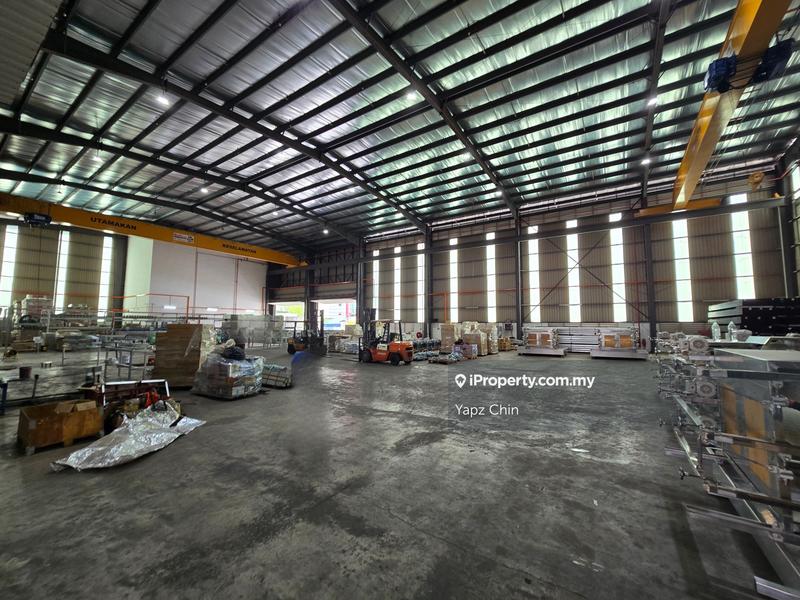 For Rent - Perindustrian putra permai detached factory