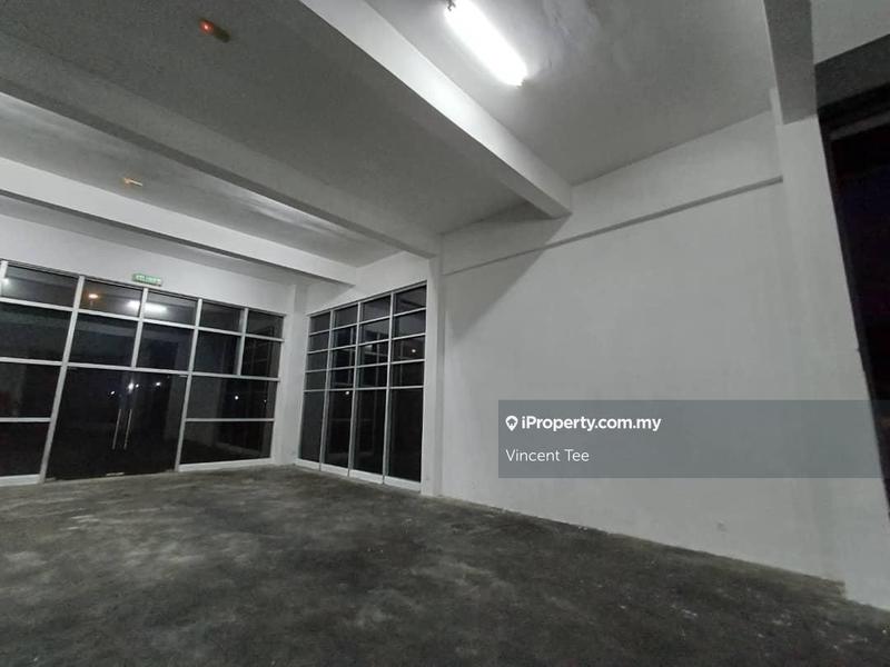 For Sale - Corner Semi-D Factory 75x170 13800sf Saujana Teknologi Rawang