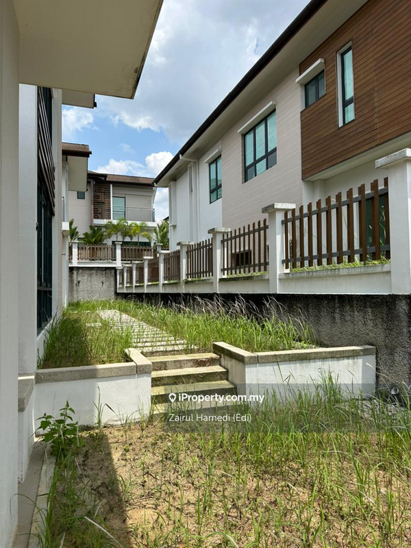 Banglo untuk Dijual di Subang Bestari, Shah Alam oleh Zairul Hamedi (Edi) - iProperty.com.my